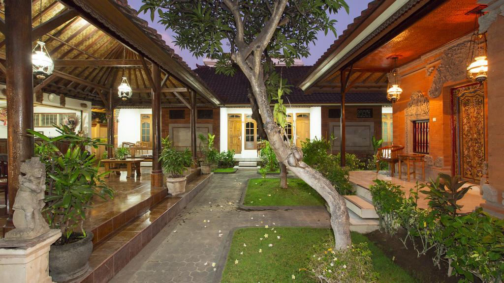 Hotel Surya Tropical Kuta Kuta Lombok Exterior foto